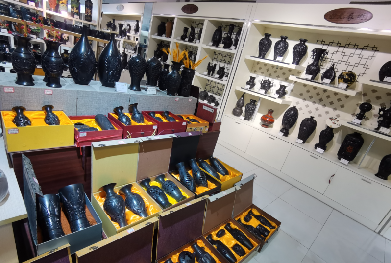 Eggshell black pottery cup