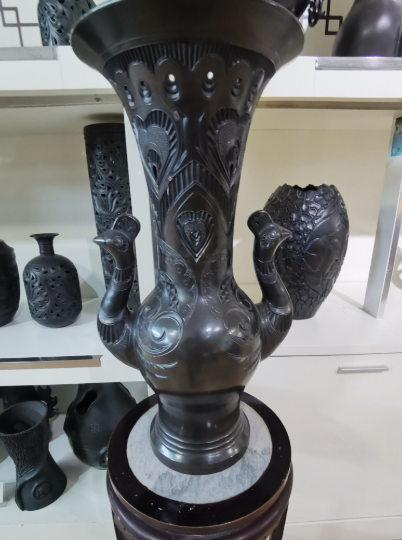 Longshan black pottery